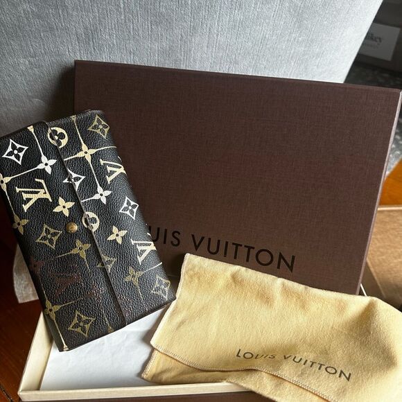 Custom Painted Authentic Louis Vuitton International Snap Wallet - Picture 1 of 17